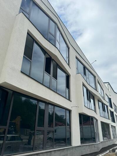 photo_5422408018521350386_y